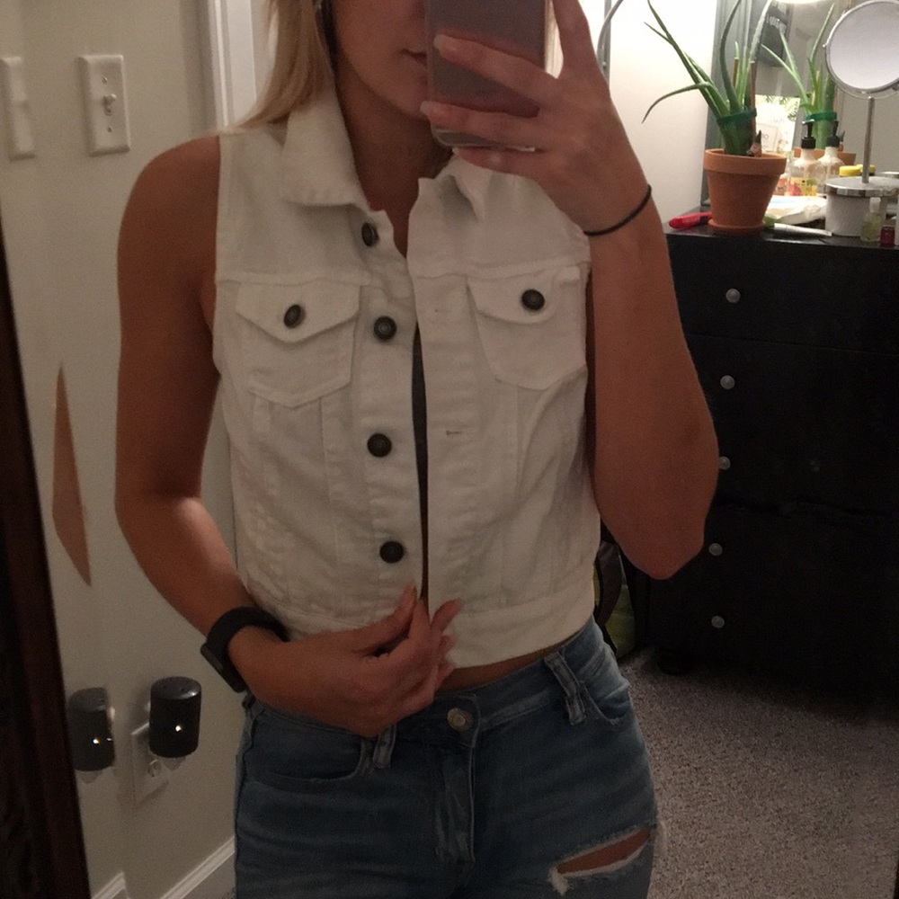 White denim vest
